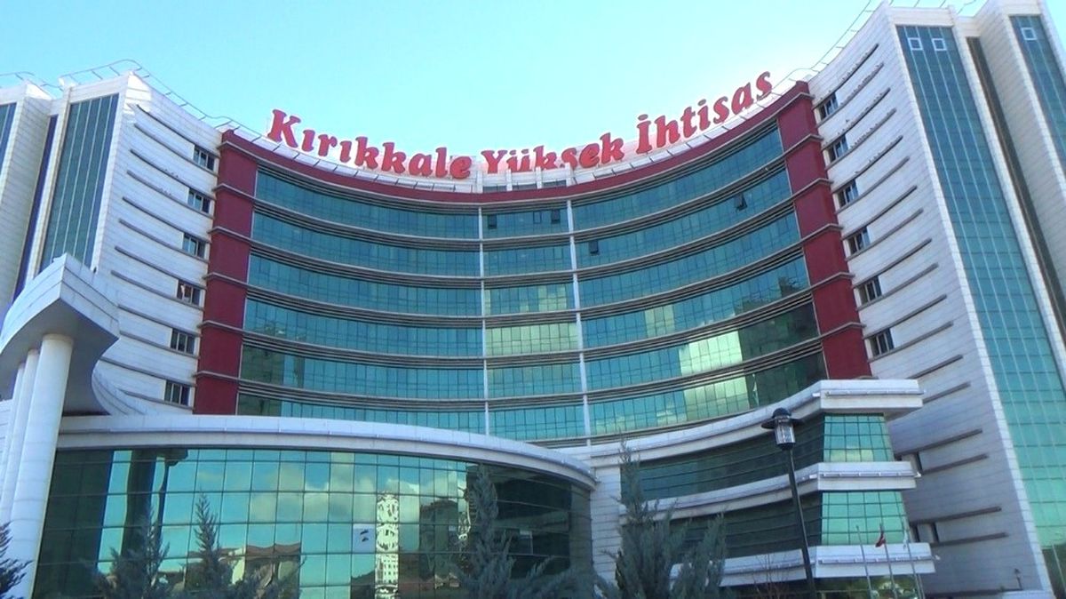 700 Yataklı Hastanede Trafo Patladı