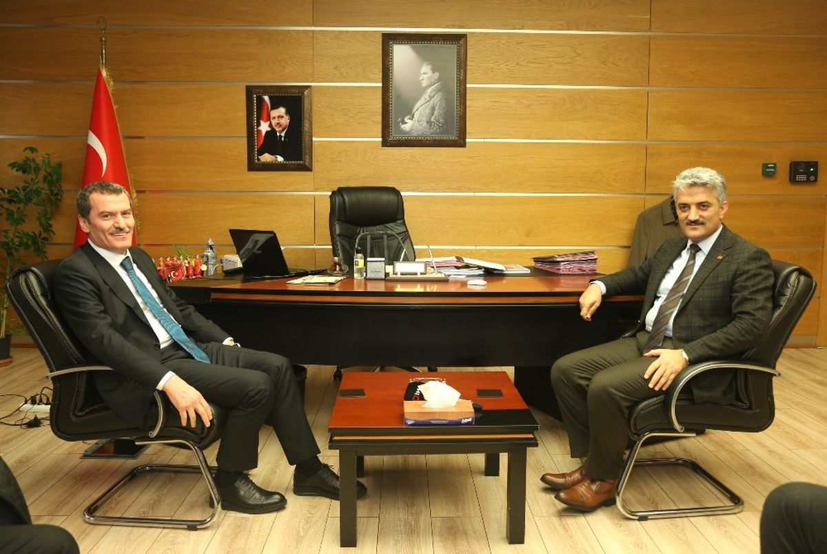 AK Parti\'nin Zeytinburnu Belediye Başkan Adayı Arısoy, Kaymakam ve İlçe Emniyet Müdürünü Ziyaret...