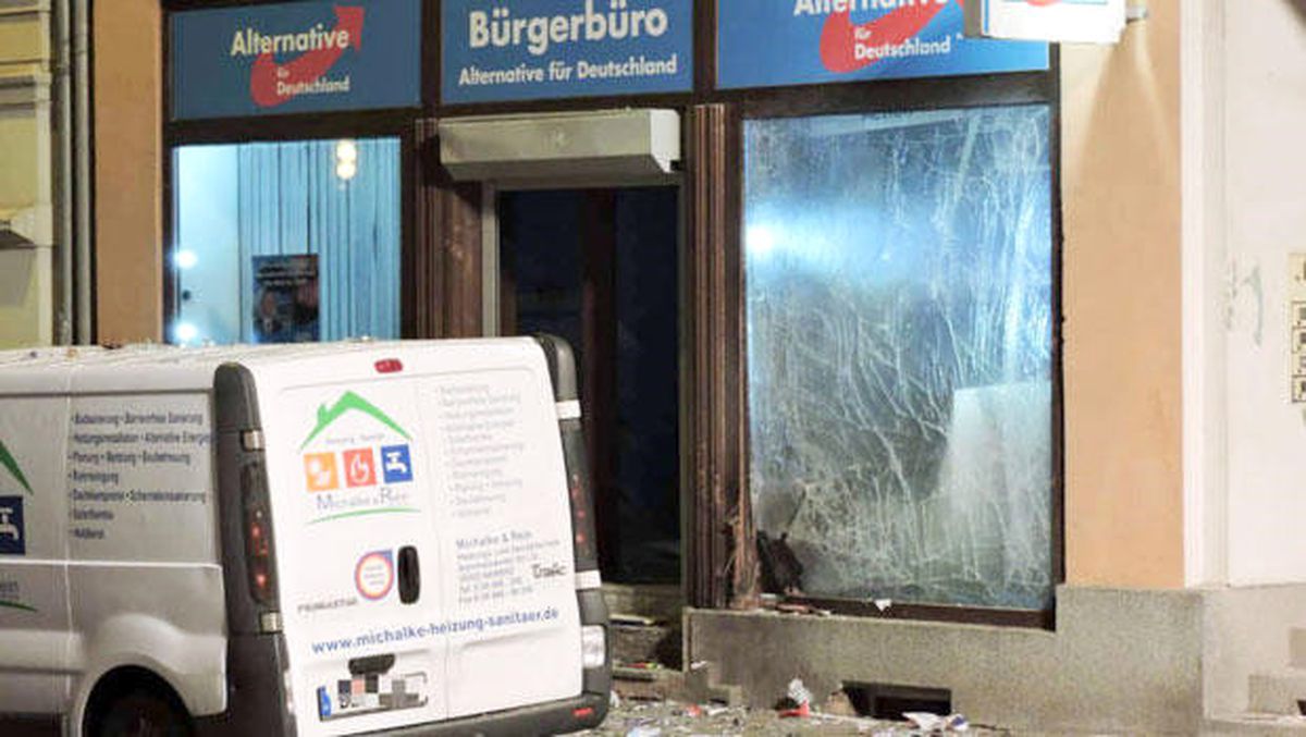 Almanya\'da Afd Bürosuna Saldırı