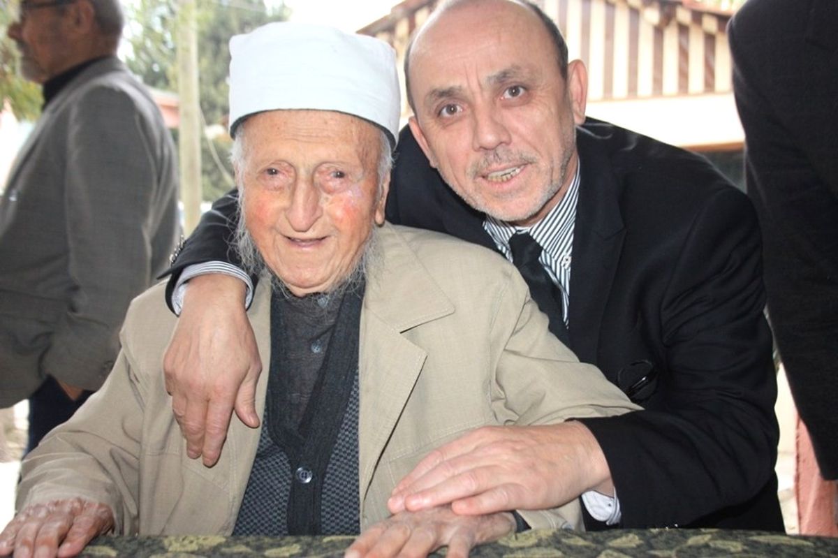 Asırlık Çınar Hafız Hasan Hoca Vefat Etti