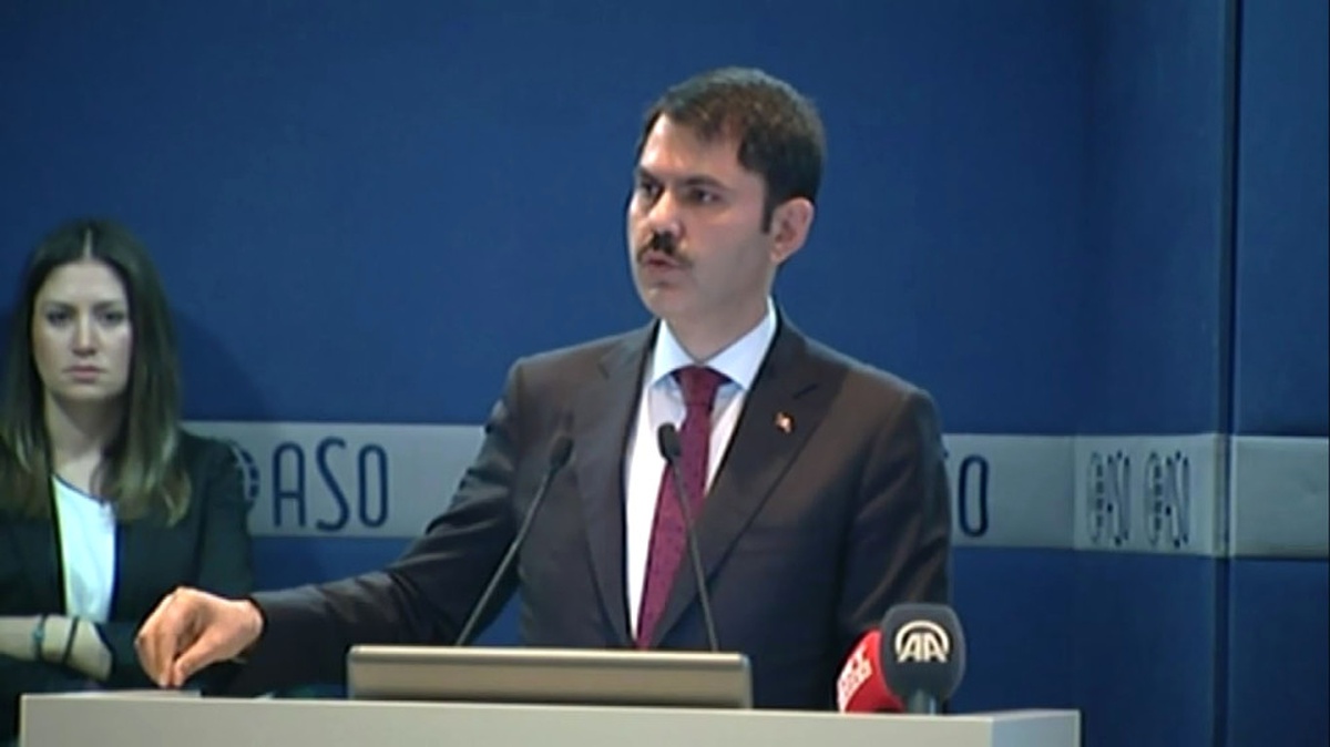 Bakan Kurum\'dan Poşette Reklam Tartışmalarına Yanıt
