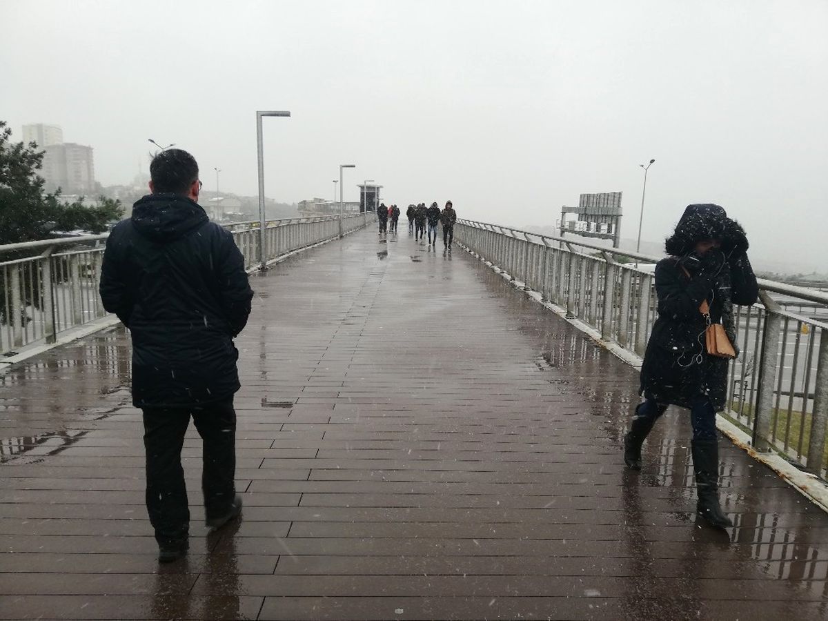 Beylikdüzü\'nde Kar Yağışı