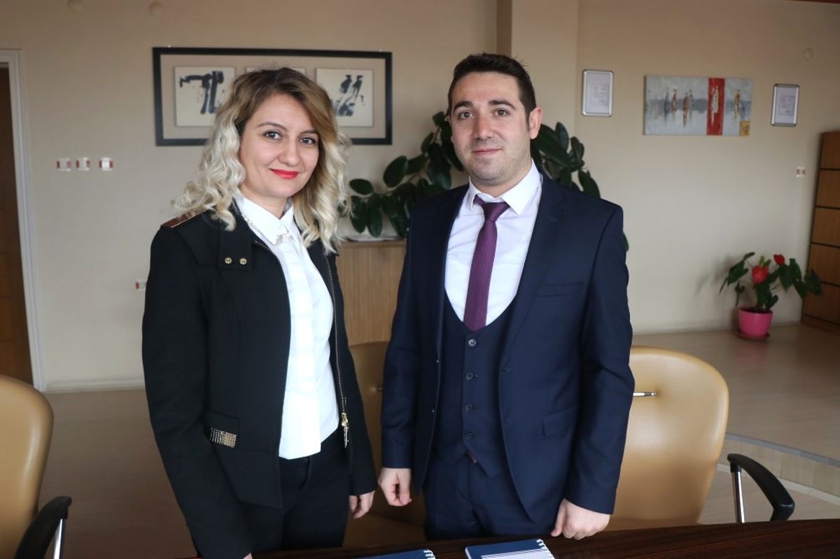 Bir Çocuk da Sen Giydir\' Dediler, Çocukların Yüzünü Güldürdüler