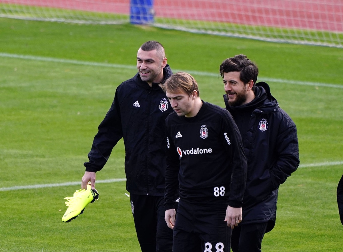 Burak Yılmaz Beşiktaş\'ta İlk Antrenmanına Çıktı