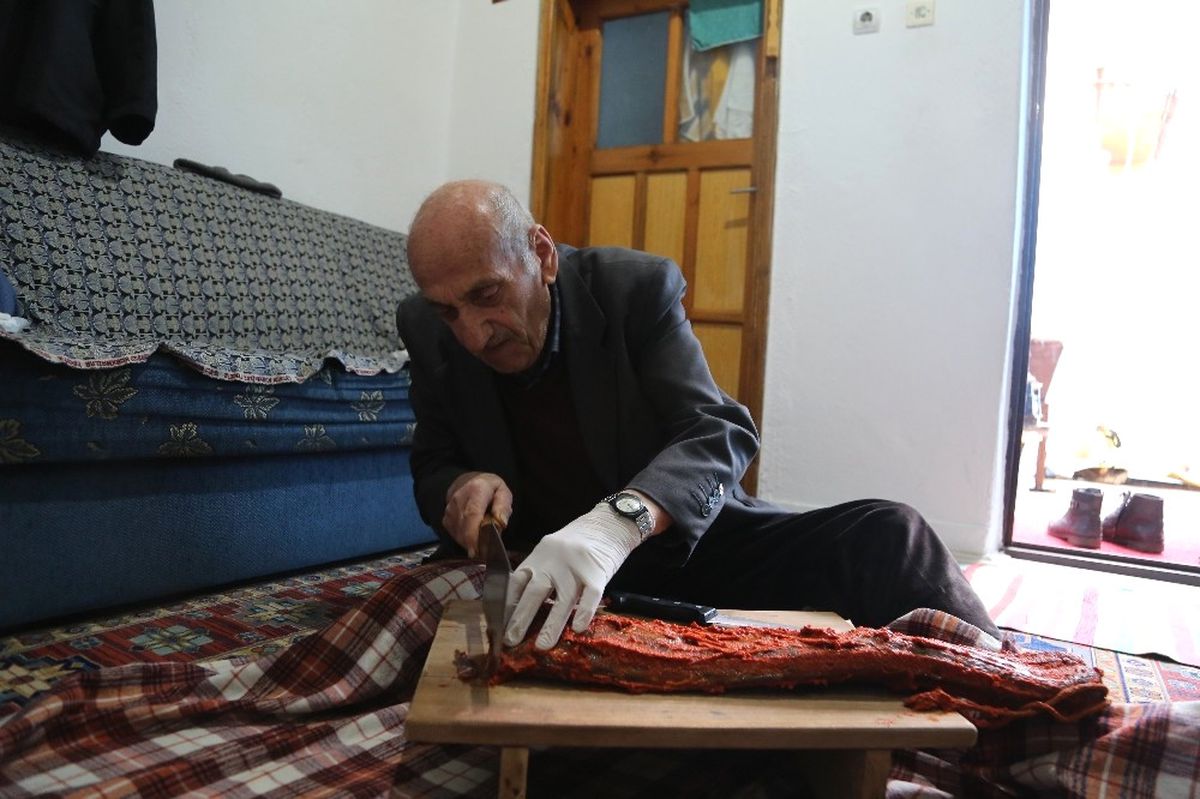 Develi\'de Pastırmalar Sofralarda
