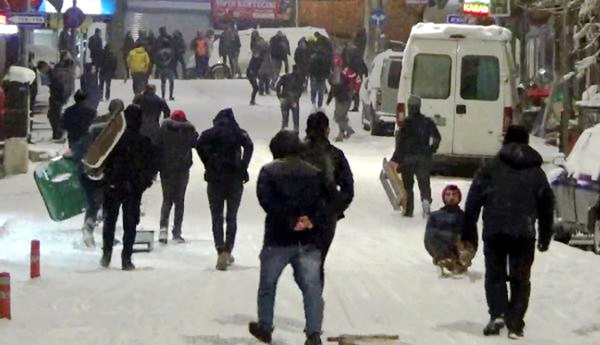 Esnaf ve Çocukların Kıza Keyfi