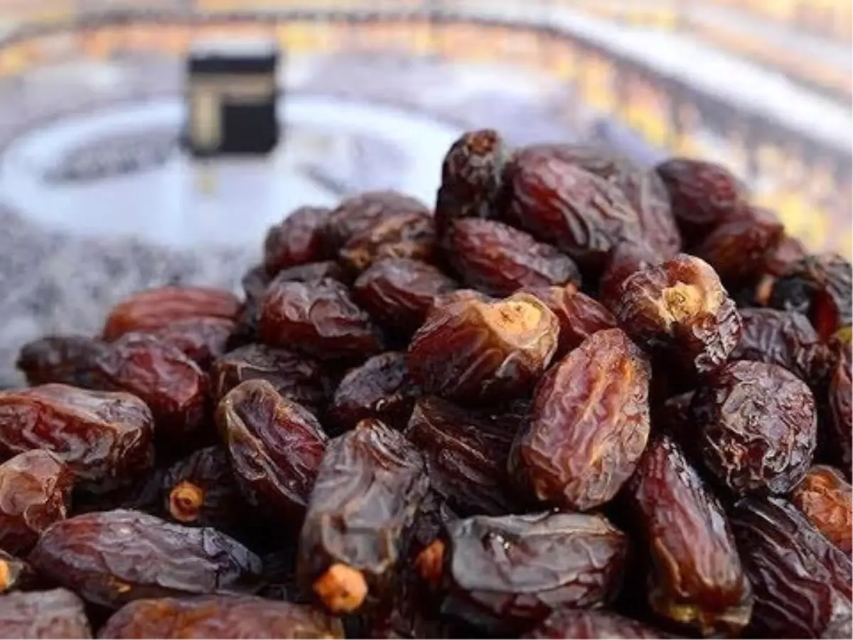 Günde 3 Adet Hurma Yerseniz....Birde Çekirdeğini Toz Haline Getirirseniz..!!!