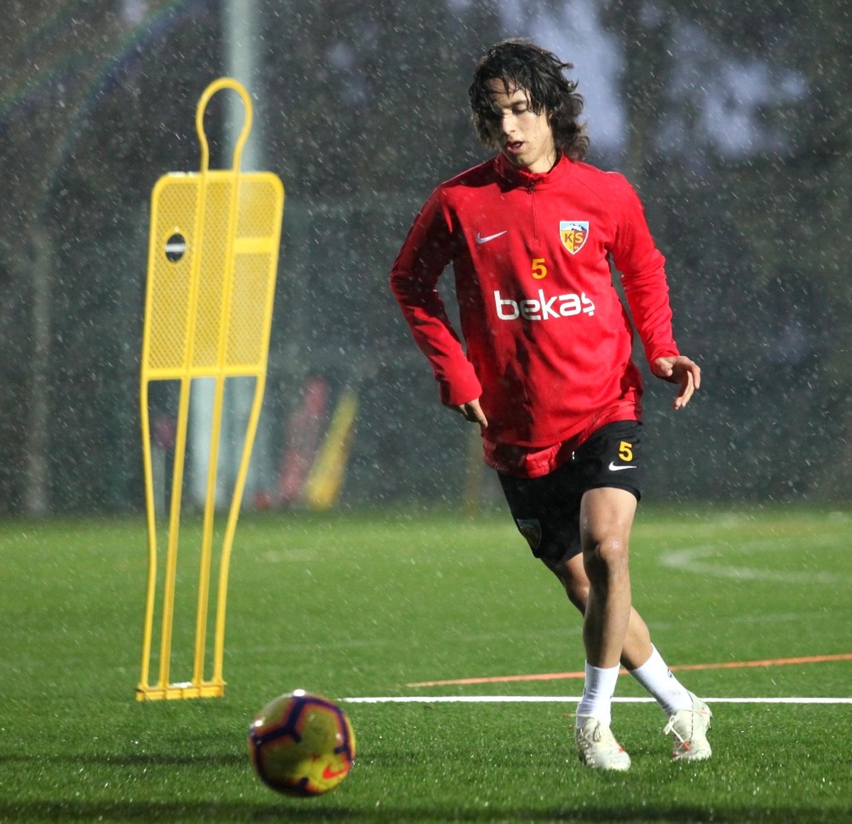 Kayserispor\'un Yerli Messi\'si İmza Atıyor