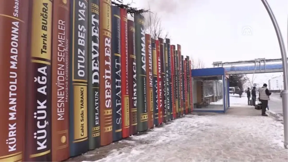 Kütüphane Gibi Otobüs Durakları - Tunceli