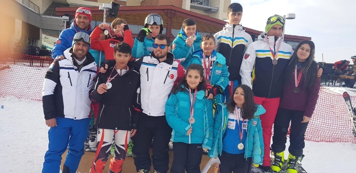 Rüzgar Kayak Kulübü Madalyaları Topladı