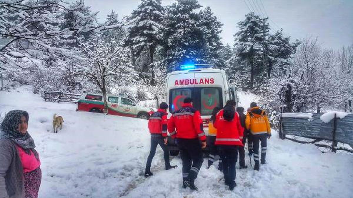 Sağlık Ekipleri Zor Yol Şartlarına Rağmen Hastaya Ulaştı