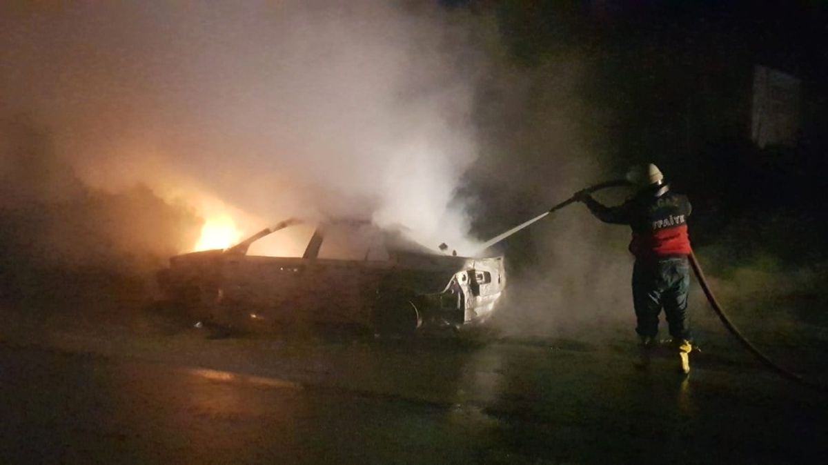 Seyir Halindeki Otomobil Birden Alev Aldı