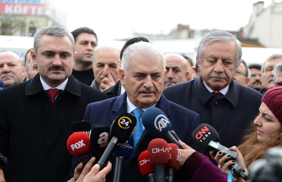 TBMM Başkanı Yıldırım: "Faytoncularla, Esnafla Görüşülerek Bu Rezilliğe Bir Son Vereceğiz"