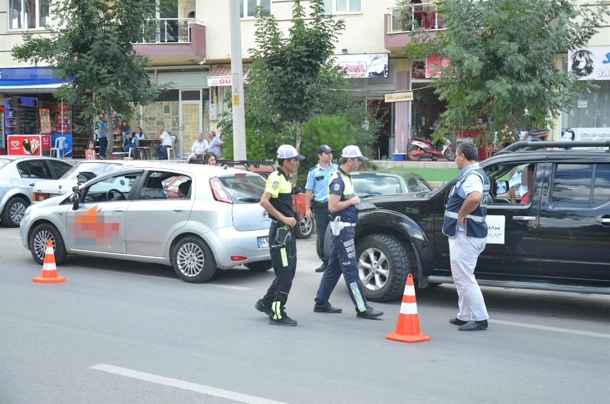 Uşak\'ta Rekor Sayıda Araç Kontrol Edildi