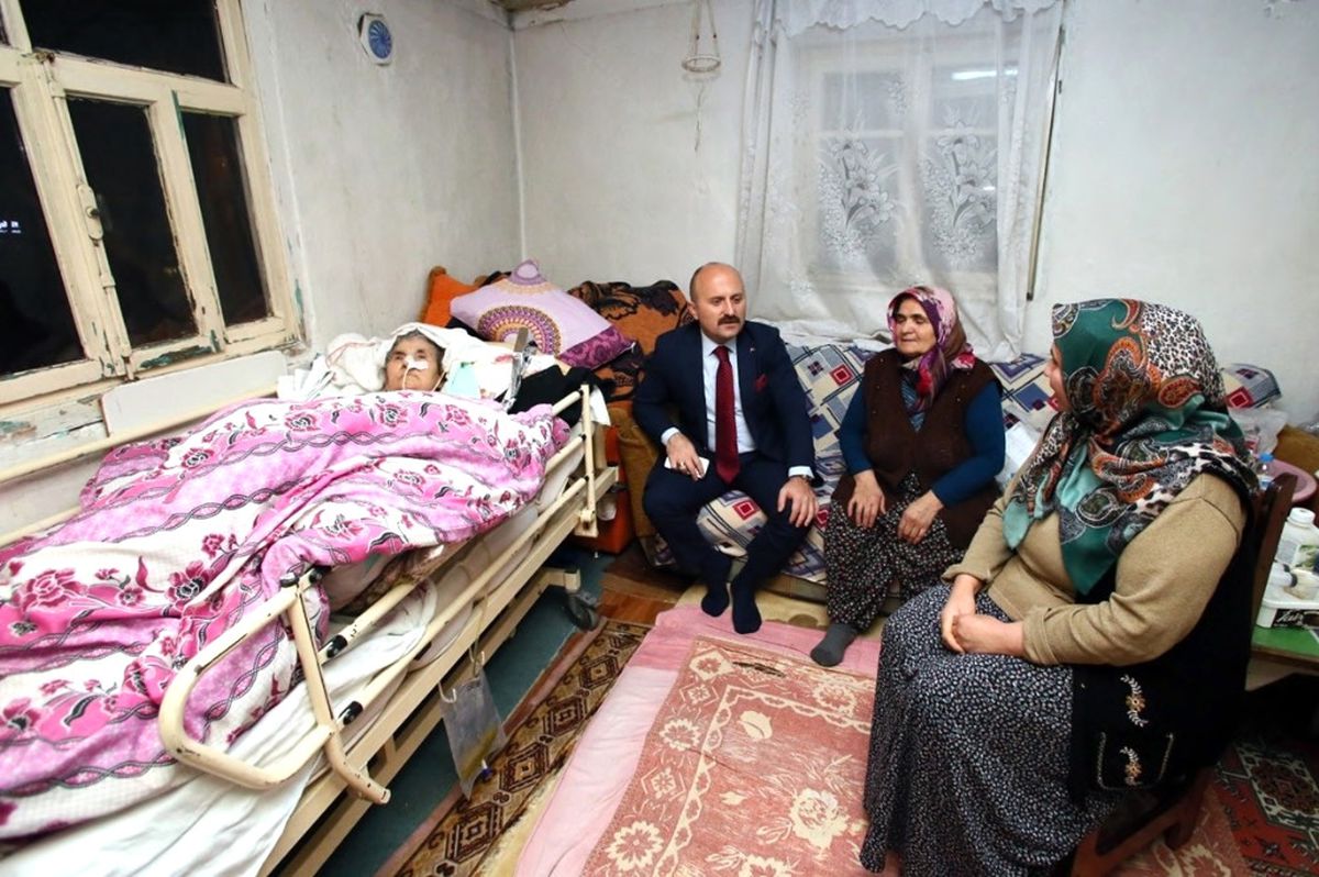 Validen Mesai Çıkışı Çat Kapı