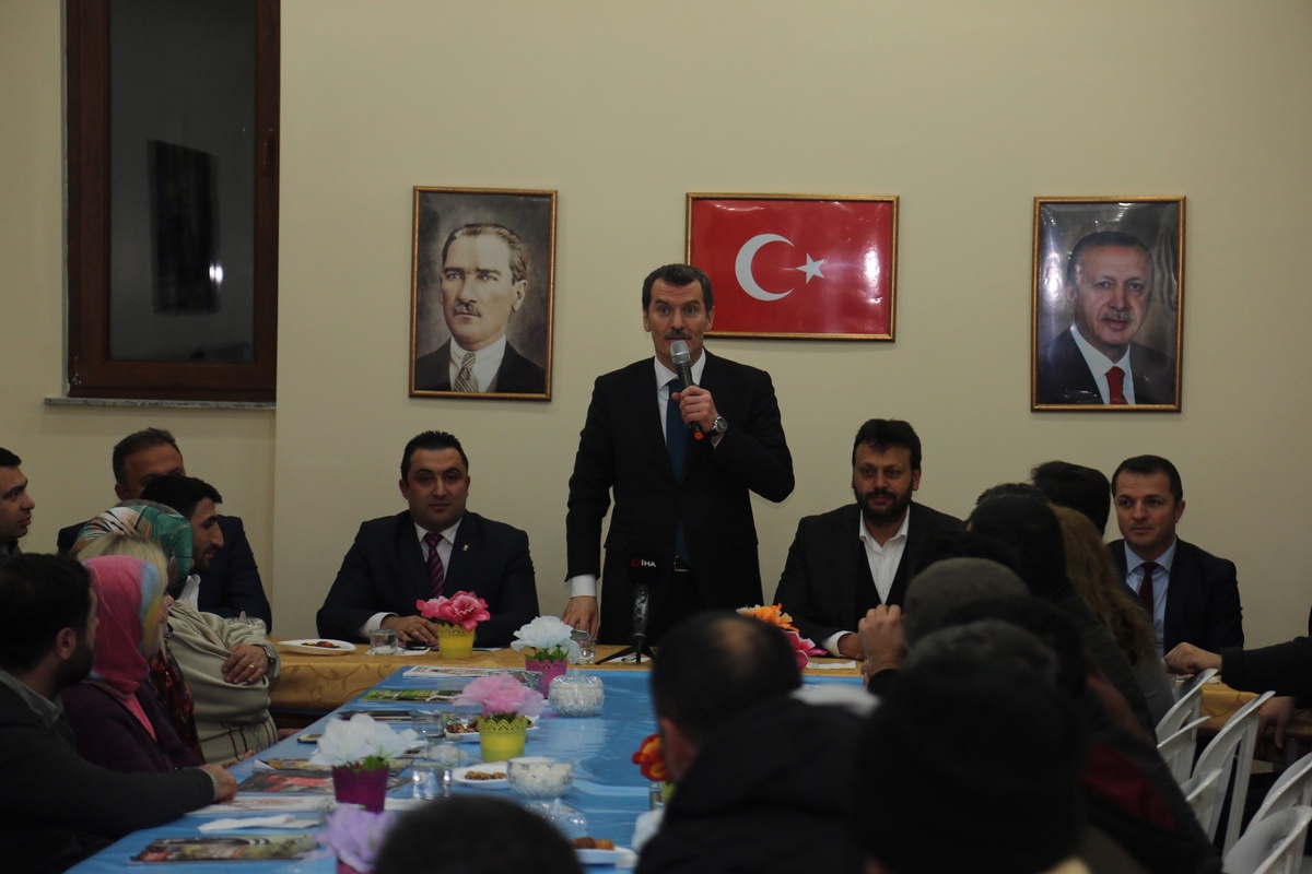 Ak Parti\'nin Zeytinburnu Adayı Arısoy, Kentsel Dönüşüm Konusunda Vatandaşı Dinledi
