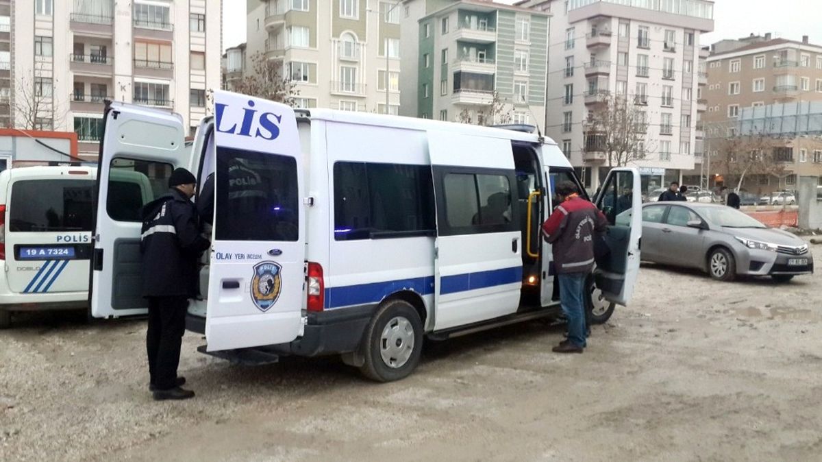 Asansör Boşluğuna Düşen 2 İşçi Hayatını Kaybetti