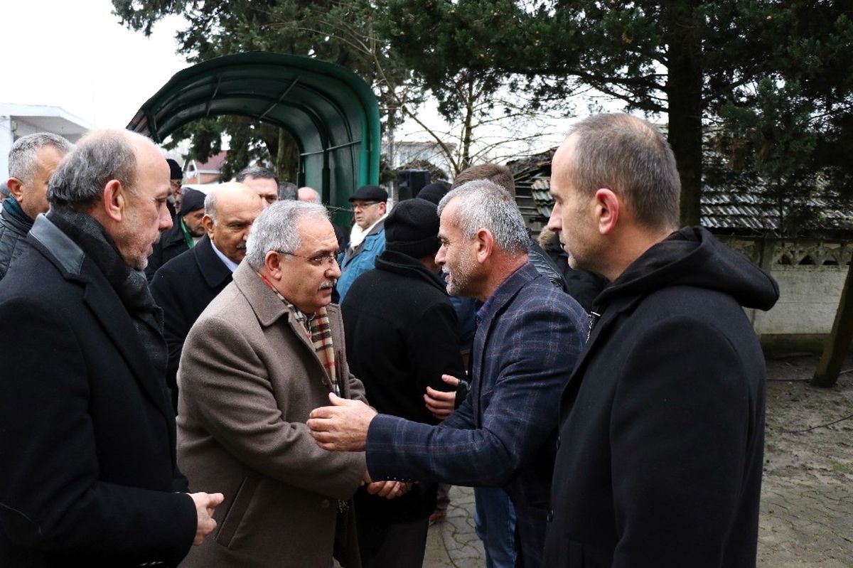 Asırlık Çınar Son Yolcuğuna Uğurlandı