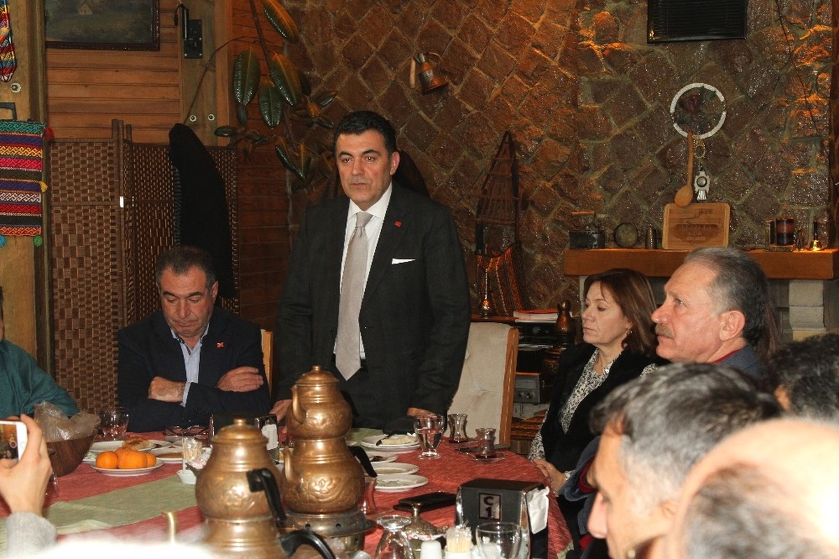 CHP\'de "Birlik,beraberlik ve Dayanışma Kahvaltısı"