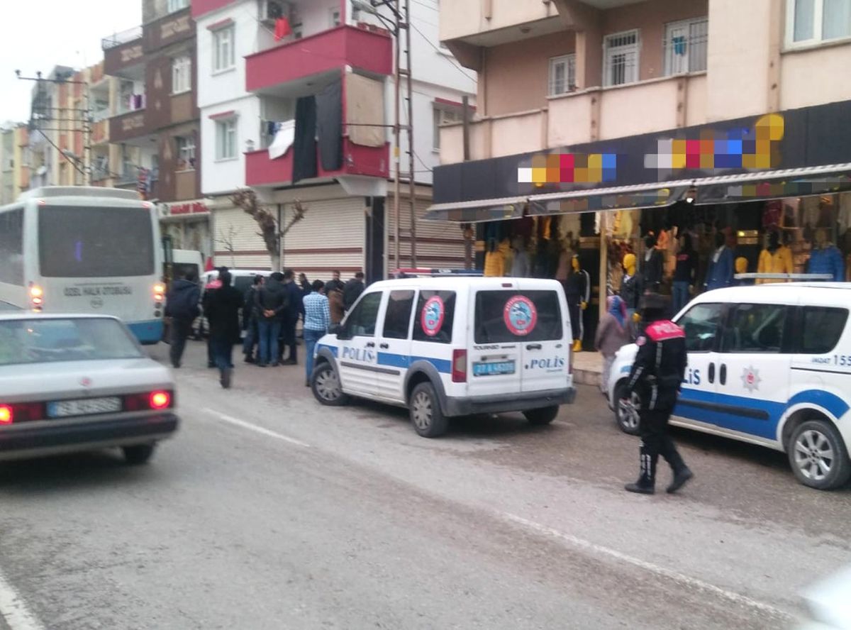 Erkek Tarafı Pompalı Tüfeklerle Kız Evini Bastı: 18 Yaralı