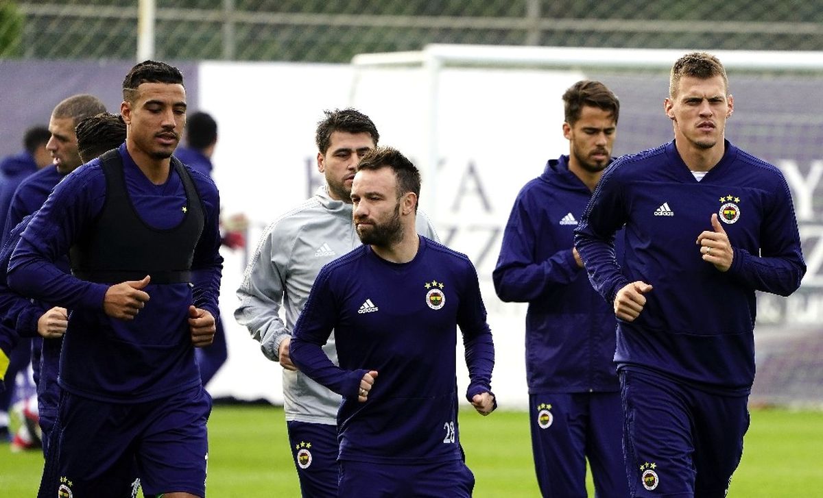 Fenerbahçe Basına Açık İlk İdmanı Yaptı
