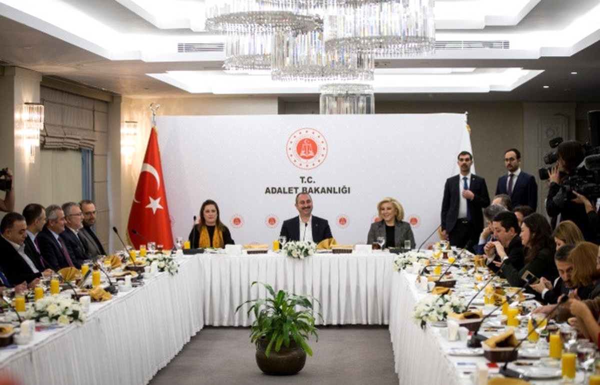 Gül: ABD\'deki soruşturma farklı gelişmelere gebe