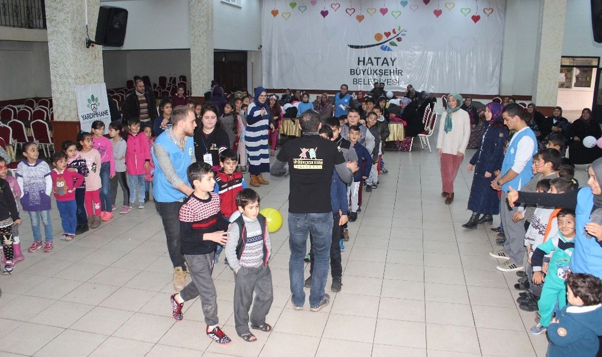 Hayırseverler Bin Çocuğu Sevindirdi