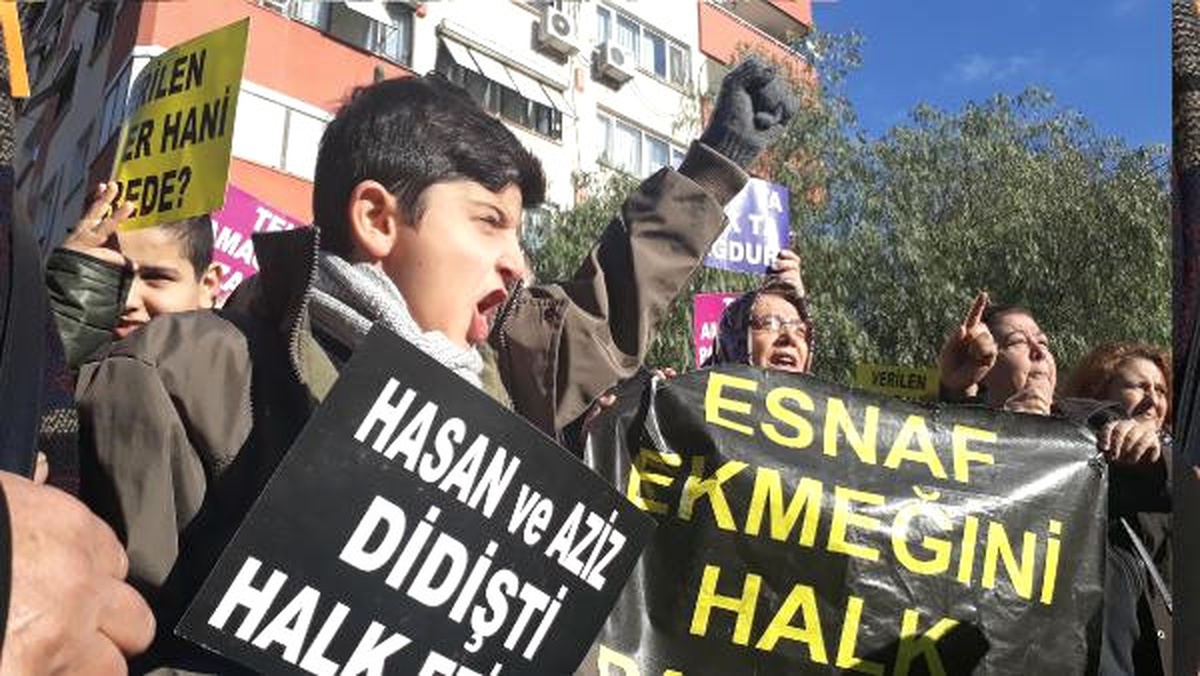 Kapatılan Özkanlar Pazar Yeri\'nin Esnafı Çözüm Bekliyor