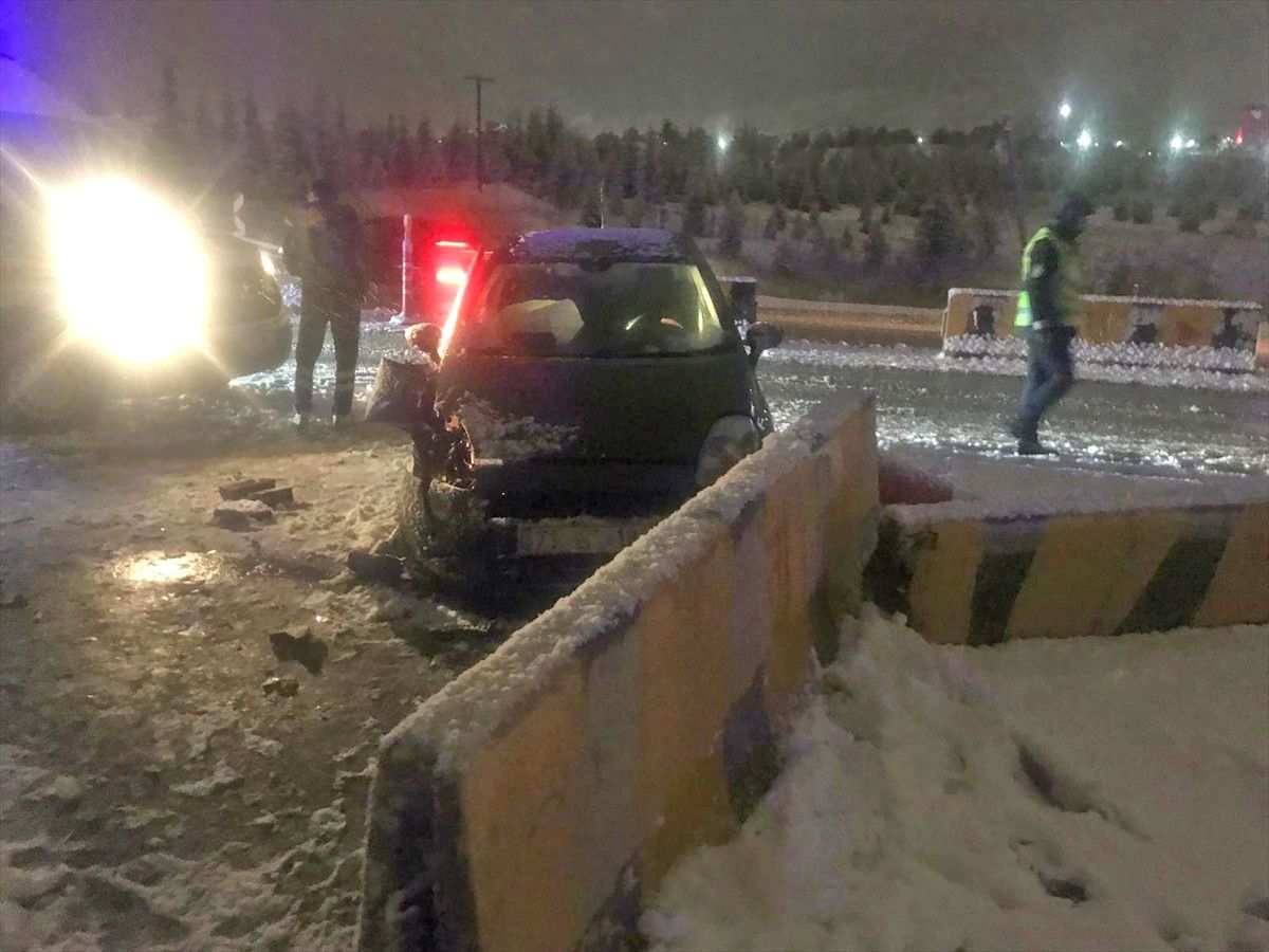 Kırıkkale\'de Trafik Kazaları: 7 Yaralı