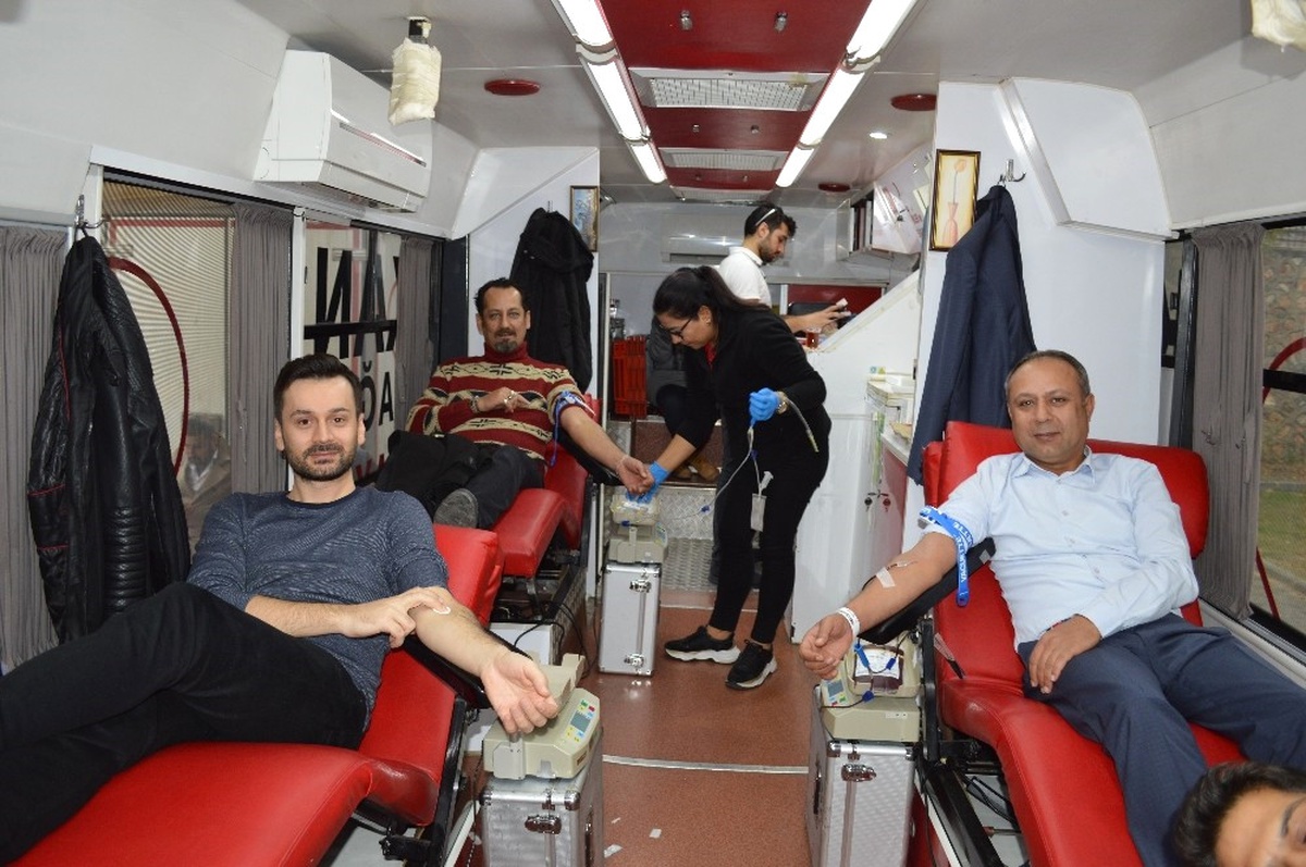 Manavgat\'ta Kan Bağışı Kampanyasına Büyük İlgi