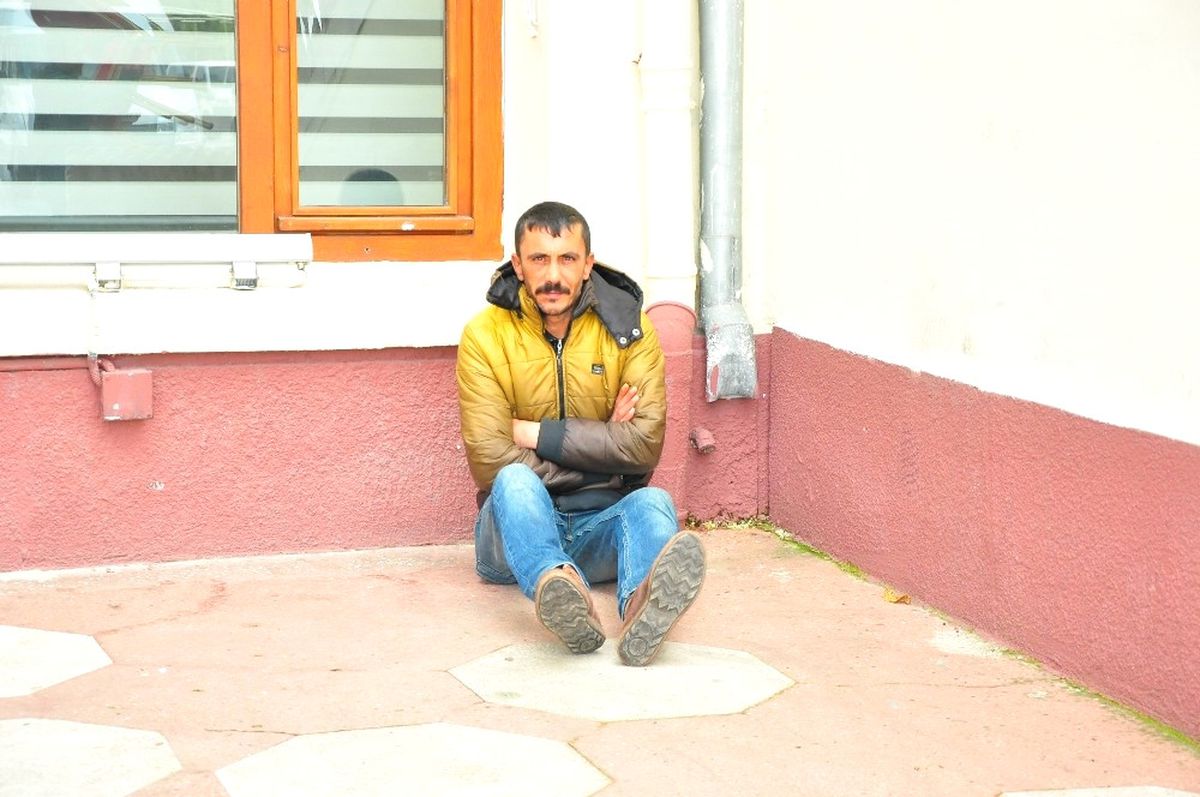 Manisa Valiliği Önünde Hareketli Dakikalar