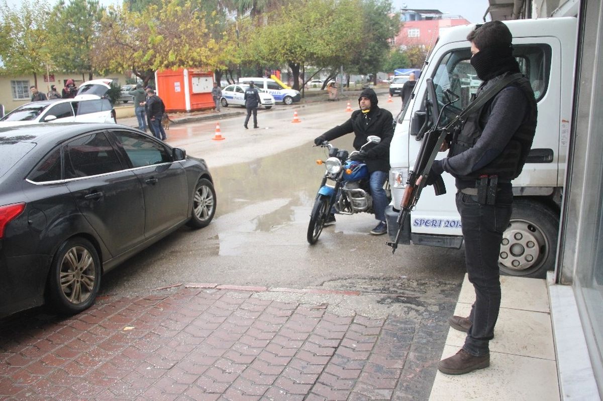 Okul Önlerinde Uyuşturucu Tedbiri
