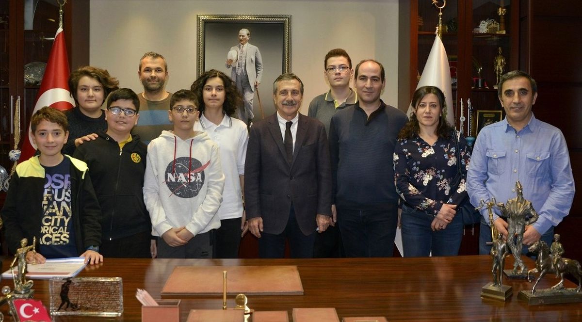 Robot Takımından Başkan Ataç\'a Ziyaret