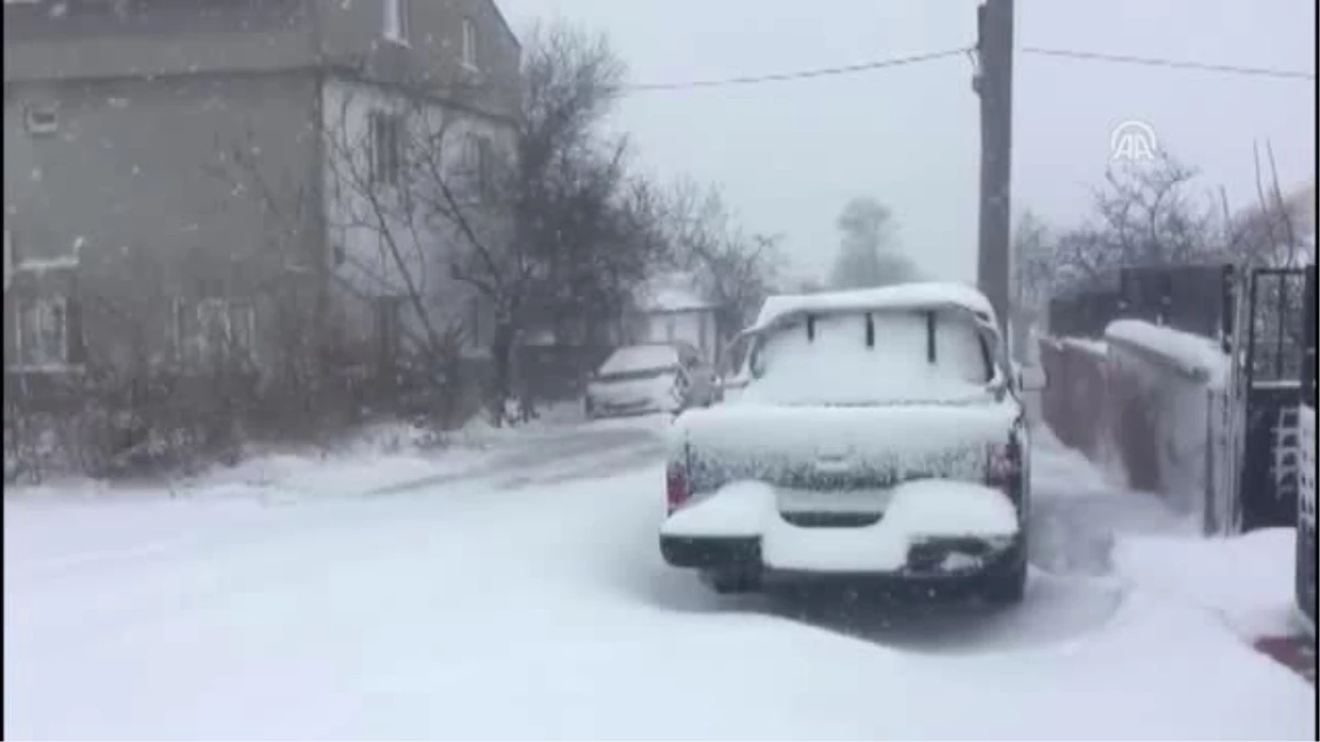 Trakya\'da Kar Yağışı ve Tipi Etkisini Sürdürüyor - Edirne /