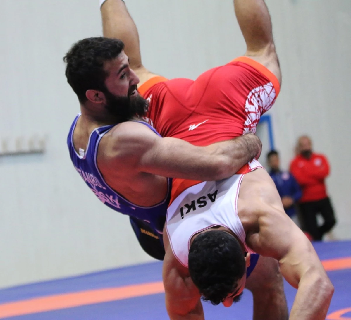 Türkiye Grekoromen Güreş Şampiyonası\'nda İlk Gün Sona Erdi