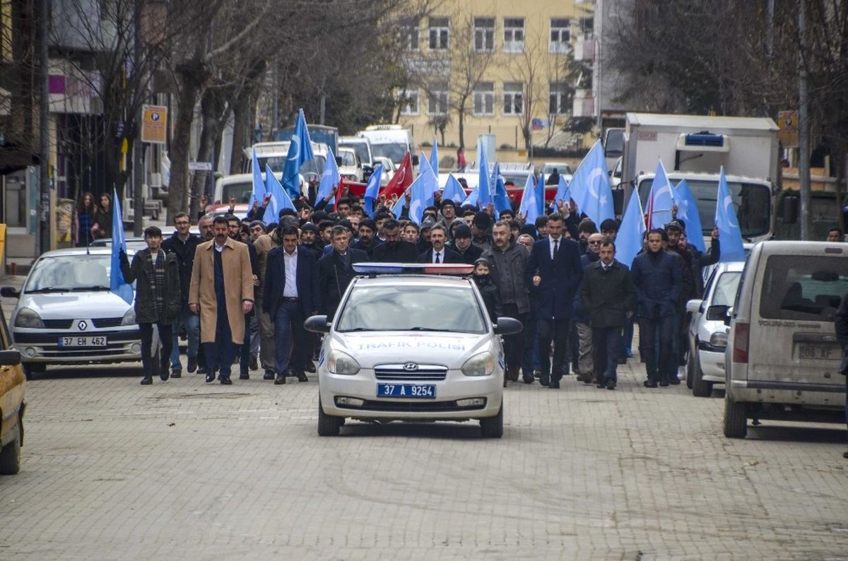 Ülkücüler Doğu Türkistan İçin Yürüdü