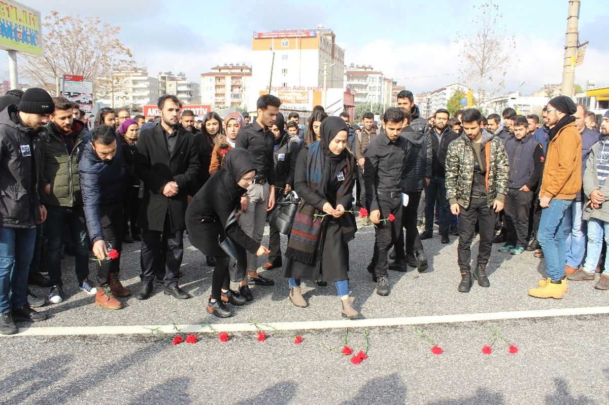 Üniversite Öğrencileri Arkadaşlarını Unutmadı