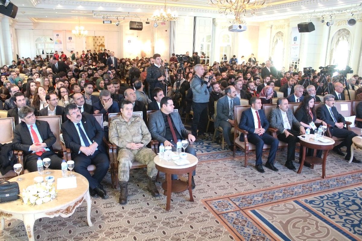 Van\'da "Gençlik Çalıştayı" Zirvesi