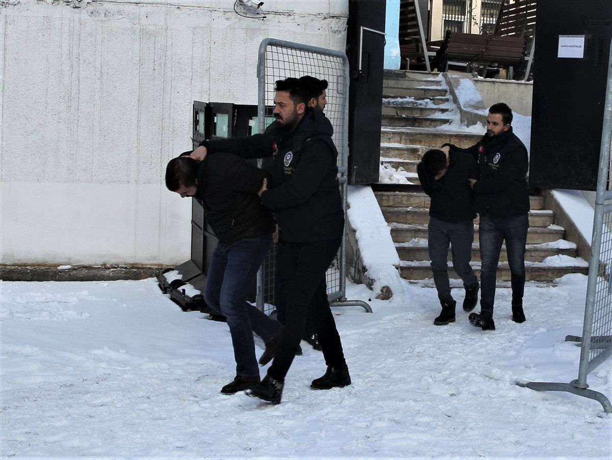 Van\'da Silahlı Kavga: 1 Ölü, 2 Yaralı