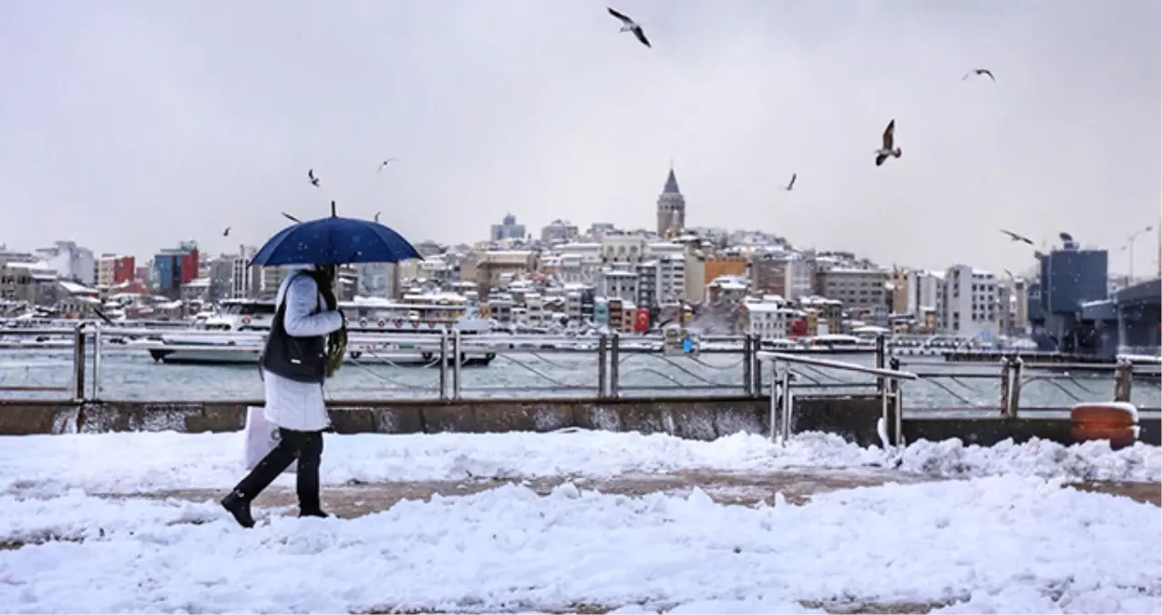 AKOM Uyardı: İstanbul\'a Bu Gece Kar Geliyor