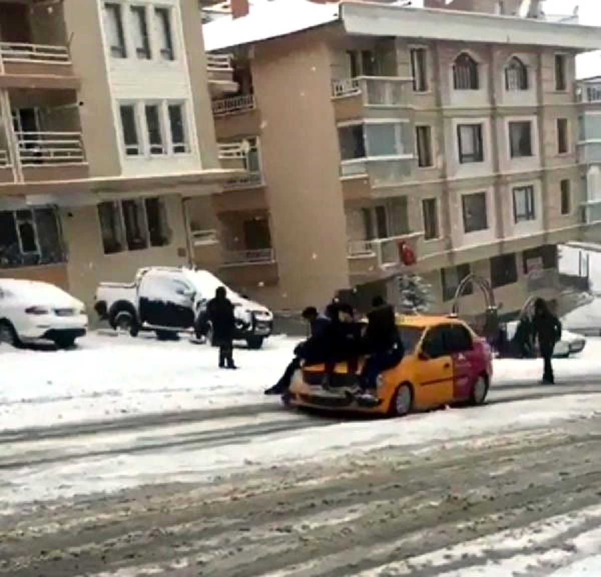 Başkent Beyaza Büründü (2)