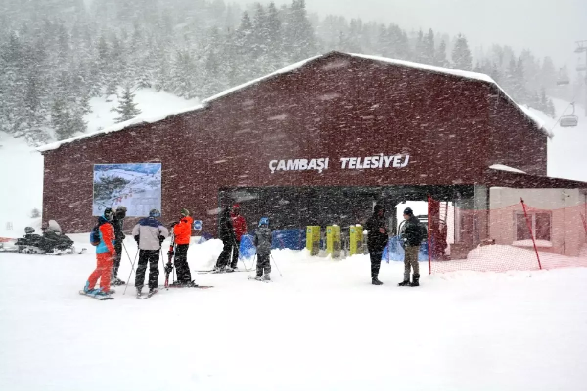 Çambaşı Kayak Merkezi Doldu Taştı