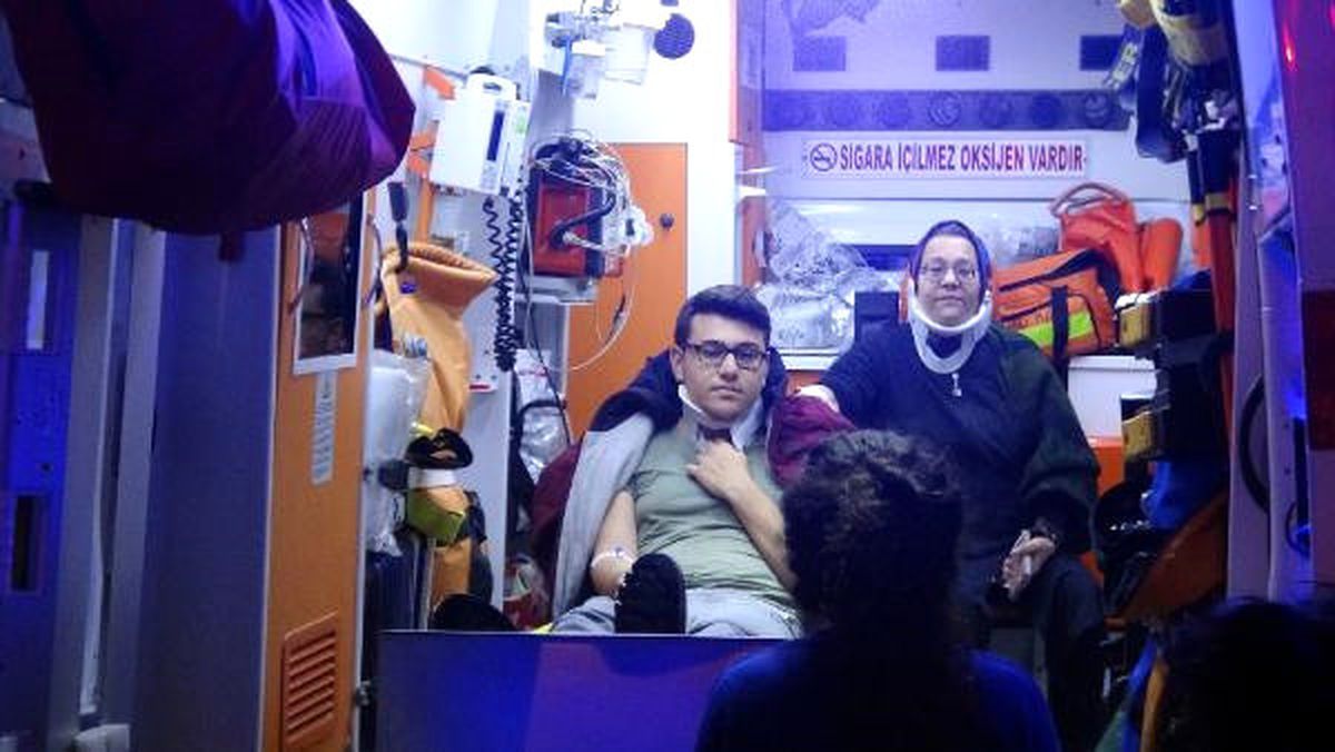Düzce\'de Gizli Buzlanma Nedeniyle Kaza: 6 Yaralı