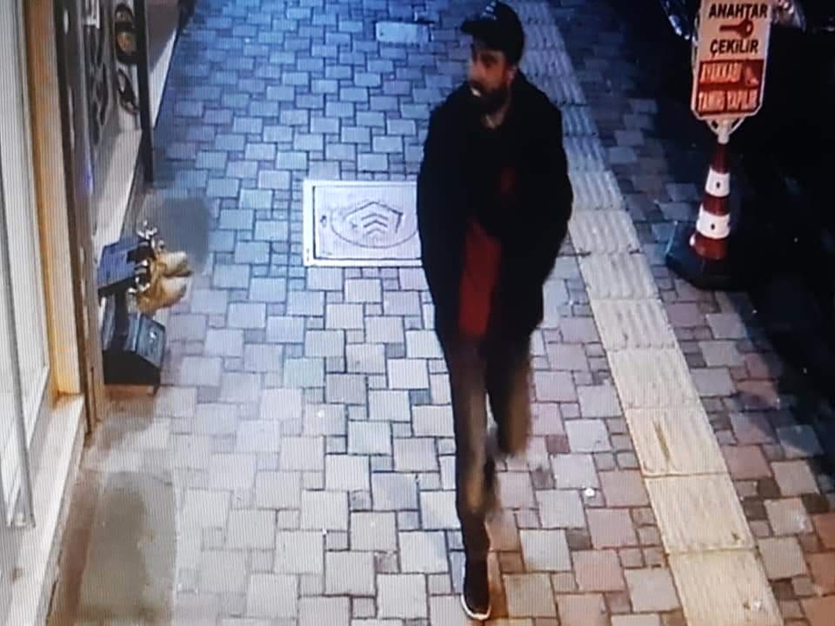 Esenler\'de Telefon Hırsızı Kameralara Yakalandı