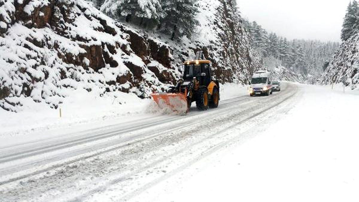 Kar, Antalya- Konya Karayolunda Ulaşımı Aksatıyor