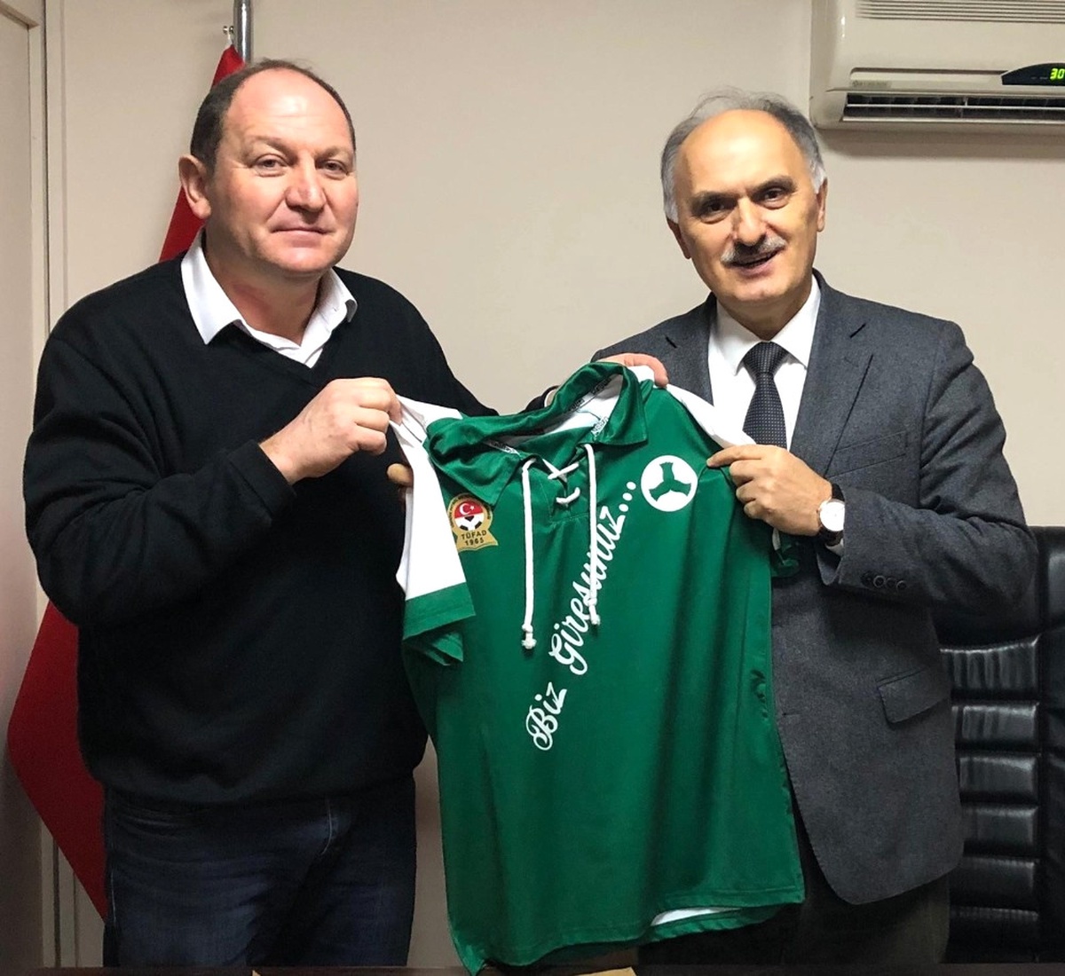 Milletvekili Öztürk, Sanayi ve Sporcuların Yanında