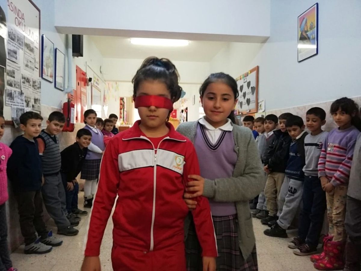 Minik Öğrenciler, Engellilerin Karşılaştıkları Zorluklara Dikkat Çekti
