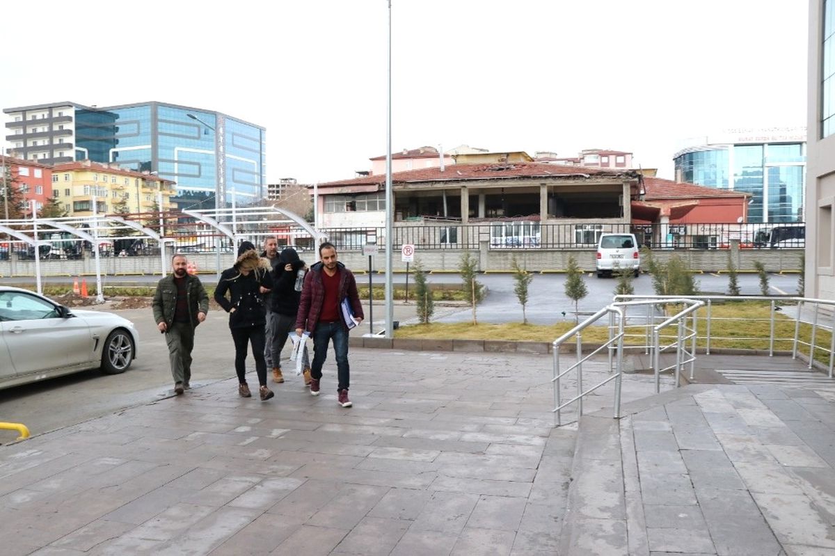 Niğde\'de Fuhuş Operasyonu: 4 Gözaltı