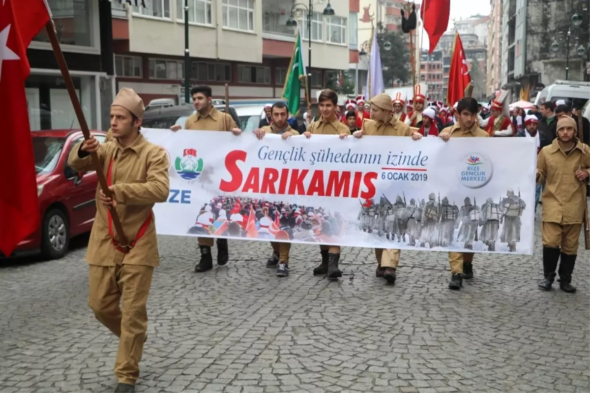 Sarıkamış Şehitleri, Dev Bayraklı Yürüyüşle Rize\'de Anıldı