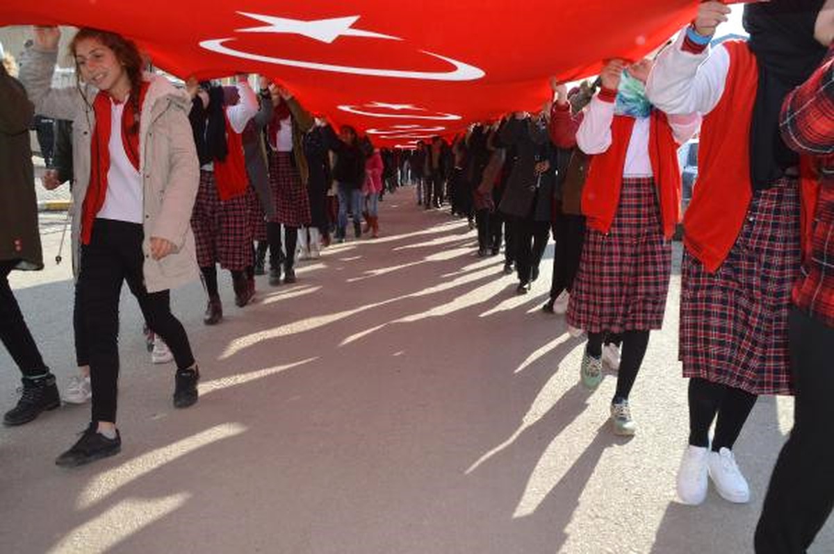 Şırnak\'ta \'Şehitler Ölmez, Vatan Bölünmez\' Sloganıyla Sarıkamış Şehitleri Anıldı